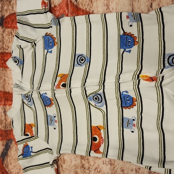 Bundle Old Navy pajamas - Picture 6 of 10